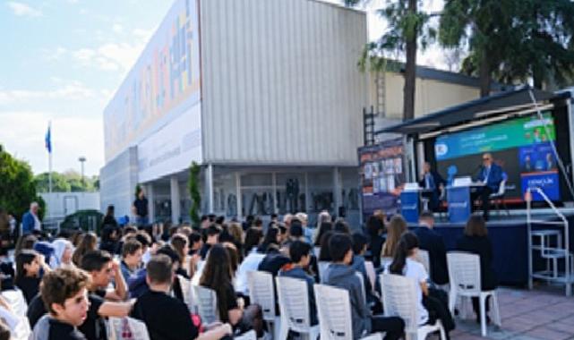 Prof. Dr. Suat Çağlayan ve Prof. Dr. Yılmaz Büyükerşen’den öğrencilere altın kıymetinde tavsiyeler