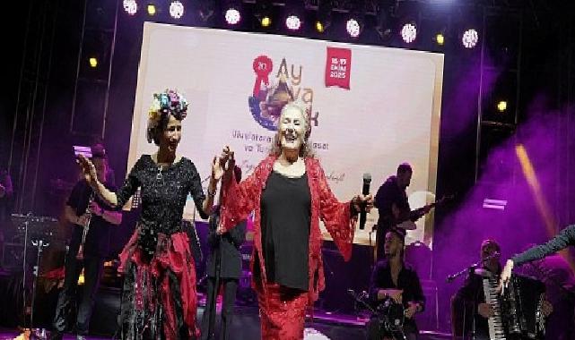 Suzan Kardeş’ten Ayvalık’ta Balkan Rüzgarı!