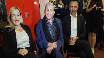 Tiyatro Efsanesinden Rekor: Haldun Dormen 98 Yaşında Direktör Koltuğunda!