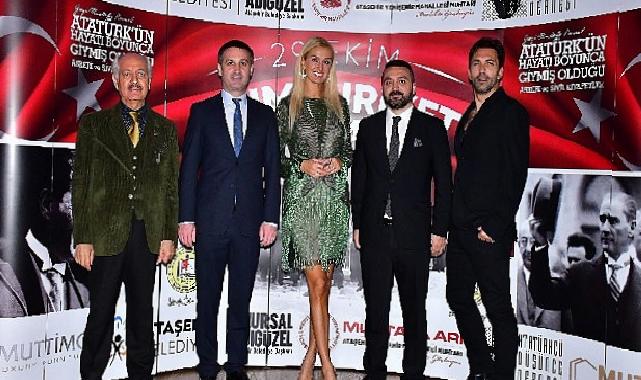 Tuğba Özay ‘Atamızın Kıyafetleri’ Standını Açtı