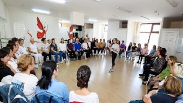 Vücudun Şifası Kahkaha ve Dansla Geldi