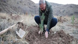 58 Bin Fidan Muhsin Yazıcıoğlu Vefa Ormanı’nda Toprakla Buluştu