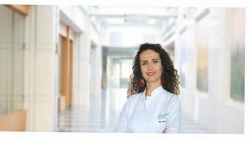 Ağız kokusuna yol açan 6 neden