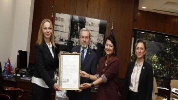 Ankara Üniversitesi, ISO/IEC 42001 Yapay Zekâ İdare Sistemi Akredite Evrakını Alan Dünyadaki Birinci Üniversite Oldu