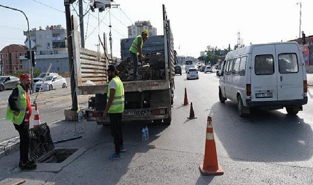 ASAT, Kepez’de yağmursuyu çizgilerini temizliyor