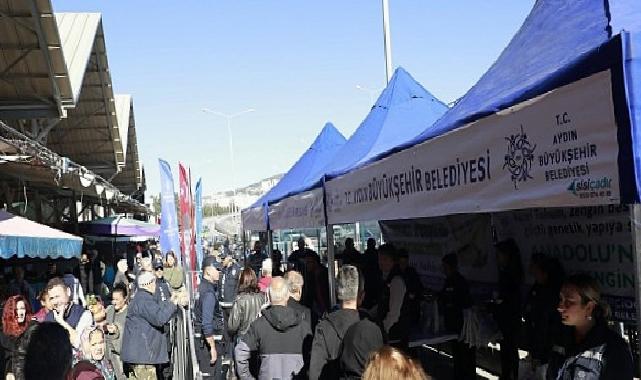 Aydın Büyükşehir Belediyesi Binlerce Kışlık Fideyi Kuşadalılar ile Buluşturdu