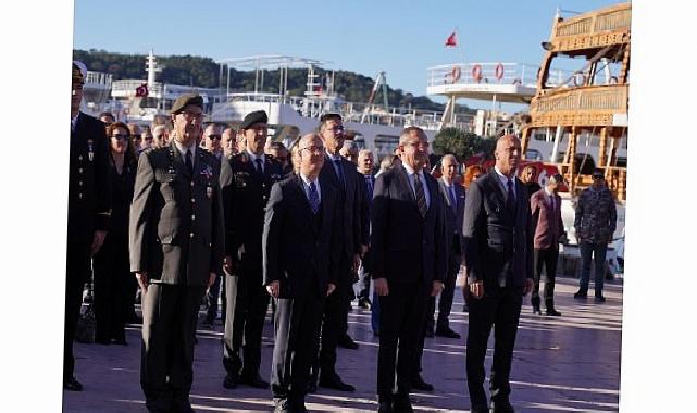 Ayvalık’ta Öğretmenler Günü Coşkuyla Kutlandı