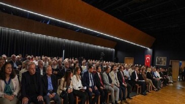 Babüroğlu Atatürk ve Cumhuriyet’i Anlattı