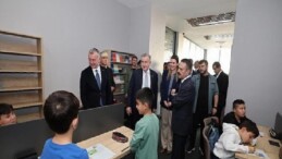 Bakan Bak, Hasan Doğan Bilgievi ve Sportmen Eğitim Merkezi’ni gezdi