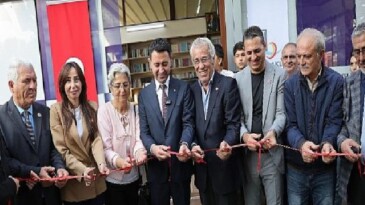 Bayraklı Belediyesinden eğitimde fırsat eşitliğine dijital takviye