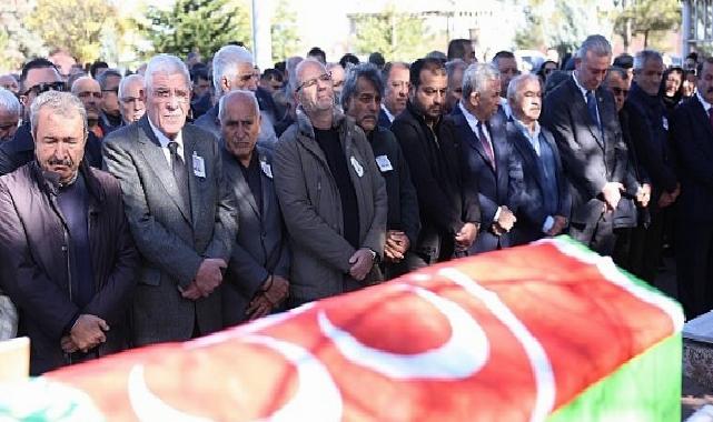 Belediye Başkanı Rasim Arı, Sahir Solmaz’ın Cenaze Merasimine Katıldı