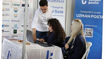 Bilişim Fuarı stantlarına 7’den 70’e ağır ilgi