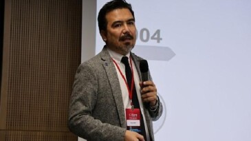 Bilişim Fuarı’nda yeni teknolojiler masaya yatırıldı