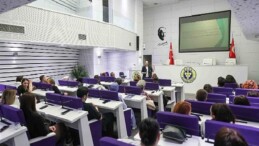 Buca Belediyesi’nden manalı adım: Çalışanlarına otizm farkındalık eğitimi verdi