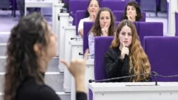 Buca Belediyesi’nden manisiz hizmet için kıymetli adım; Belediye işçisine işaret lisanı eğitimi