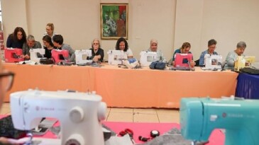 Bucalı bayanların emeği öğrencilere burs oldu