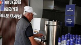 Büyükşehir Belediyesi’nin Emekli Kahveleri büyük ilgi görüyor