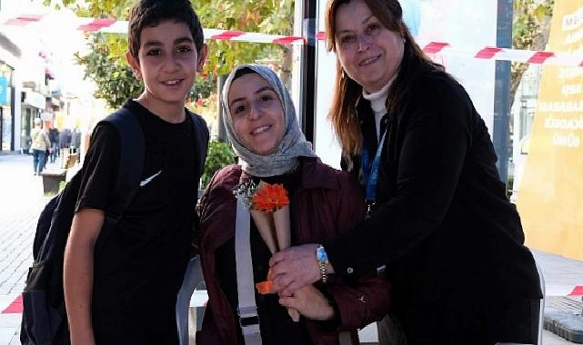 Büyükşehir’den bayana şiddete turuncu farkındalık