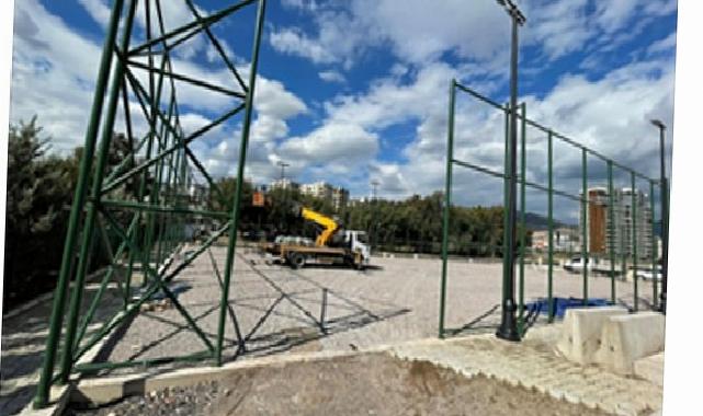 Büyükşehir’den gençlere beş yeni halı saha