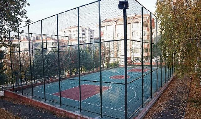 Çankaya Belediyesi 19 Parkında Spor Alanlarını Yeniledi