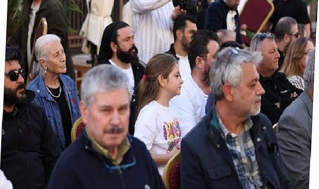 Çeşme Belediyesi, Balıkçılar ve Terziler Sokağı yenileme projesini esnafla paylaştı