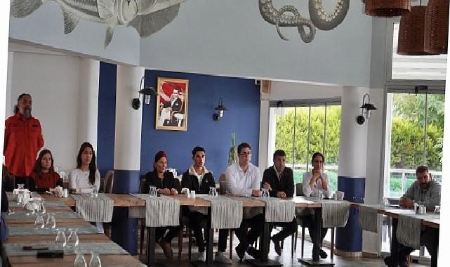 Çeşme Belediyesi ve AKUT’tan ÇEŞTUR işçisine afet şuuru eğitimi