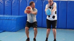 Çeşme Belediyesi’nden özel ihtiyaçlı çocuklara manisiz spor eğitimleri