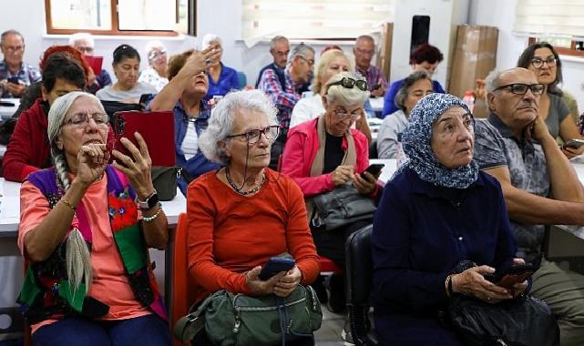Dijital çağın kapıları yaş almış bireylere açılıyor