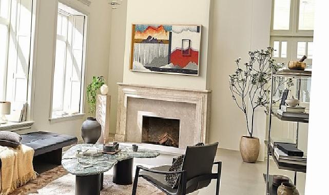 Dünyaca ünlü pop grubu BTS’nin lideri RM Samsung Art TV’ler için kamera karşısına geçti