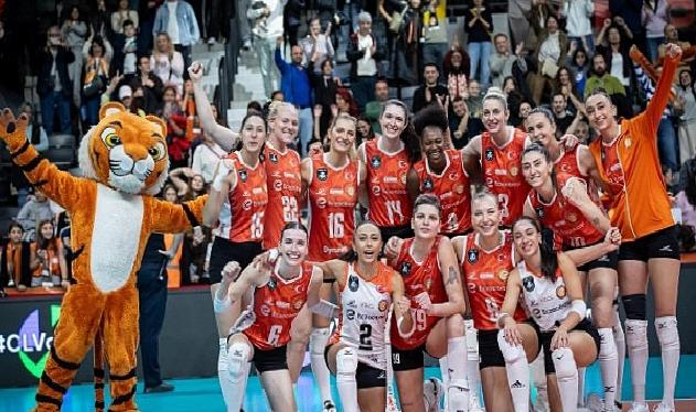 Eczacıbaşı Dynavit, Şampiyonlar Ligi’ne galibiyetle başladı