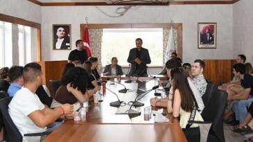 Erasmus öğrencilerinden Lider Vekili Bilici’ye ziyaret