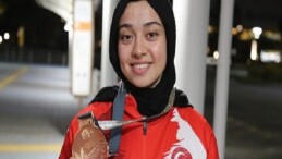 Esma Gökülü, İşitme Engelliler Olimpiyatlarında Bronz Madalya Alarak Ülkemizin Gururu Oldu