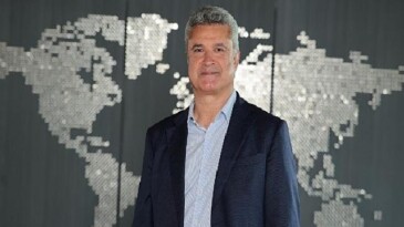 EY, 2025 global gelirini 53,2 milyar dolar olarak açıkladı