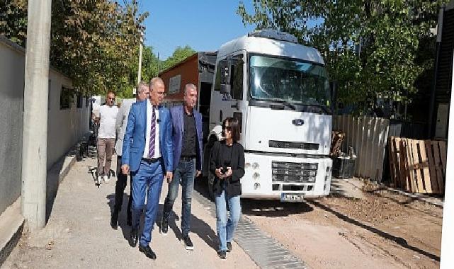 Gaziemir’de asfalt seferberliği: İki ayda 4 bin 472 metrekare alan asfaltlandı