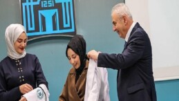 Geleceğin Hekimi Tıp Fakültesi 1. Sınıf Öğrencileri Beyaz Önlüklerini Giydi