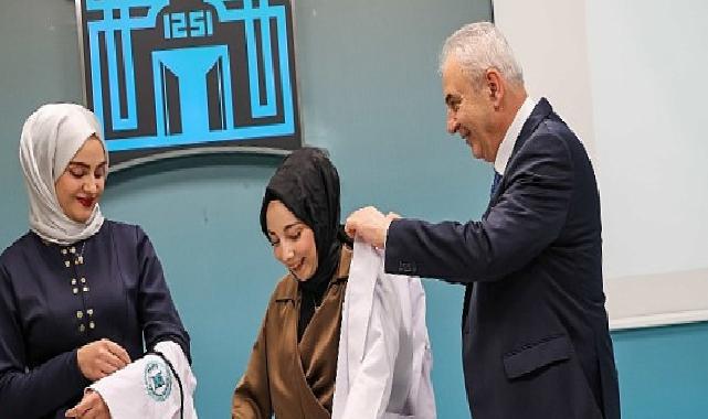 Geleceğin Hekimi Tıp Fakültesi 1. Sınıf Öğrencileri Beyaz Önlüklerini Giydi