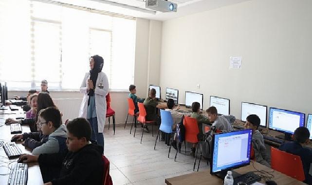 Gençleri Geleceğe Hazırlayan Genç KOMEK Atölye Eğitimleri Başladı