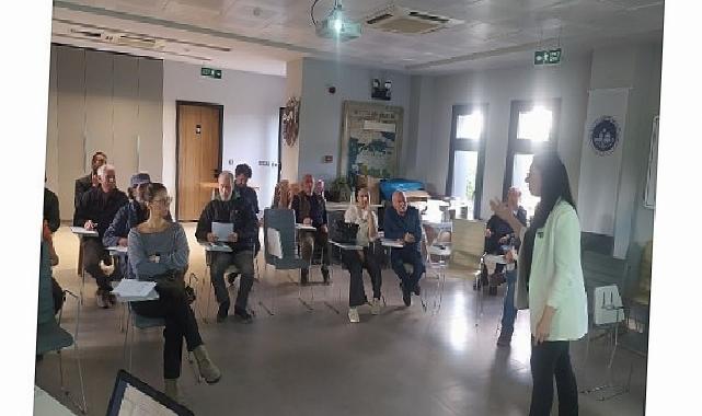 İzmir Büyükşehir Belediyesi’nden Efes Selçuklu Üreticilere Toprak Tahlili Dayanağı