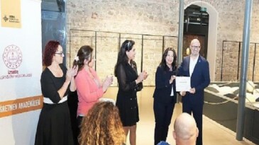 İzmir Öğretmen Akademileri Kapsamında ”Felsefe ve Niyet Akademisi” Gerçekleştirildi