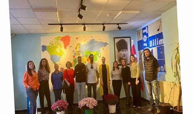 İzmir’de Harezmi Eğitim Modeli Öğretmen Eğitimleri Başladı