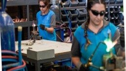 İzmirli bayanlar kenti birlikte şekillendirecek