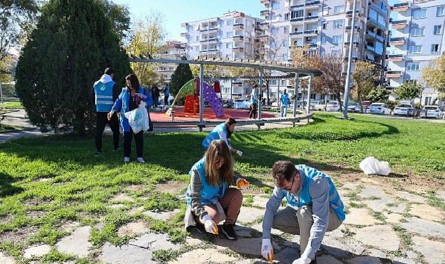 İzmirli gönüllüler el ele vererek tabiat için temizlediler