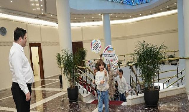 Kadıköylü miniklerden çocuk hakları bildirisi…