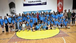 Kemer Belediyesi çocukları ve gençleri sporla buluşturuyor