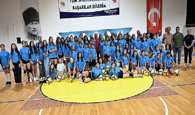 Kemer Belediyesi çocukları ve gençleri sporla buluşturuyor
