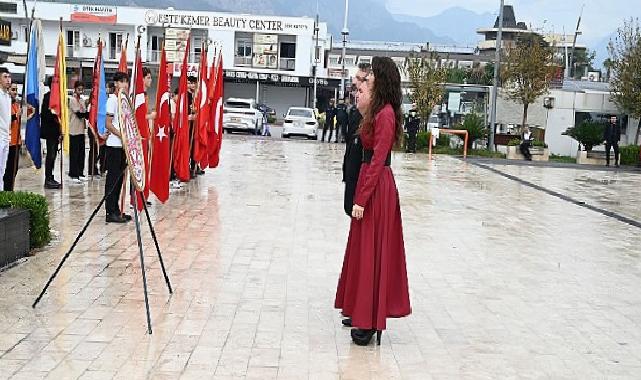 Kemer’de Öğretmenler Günü merasimi