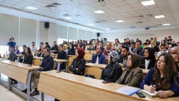“KTO Karatay Üniversitesi’nde İhracat Uzmanlığı Eğitim Programının Kapanış Oturumu Gerçekleşti”