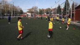 Lider Altay: “28 İlçemizde Kış Spor Okulumuza Katılan 13 Bin Öğrencimize Muvaffakiyetler Diliyorum”