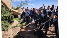 Lider Altay “Geleceğe Nefes Konya’ya Hayat” Programında Öğrencilerle Fidan Dikti