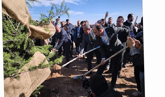 Lider Altay “Geleceğe Nefes Konya’ya Hayat” Programında Öğrencilerle Fidan Dikti